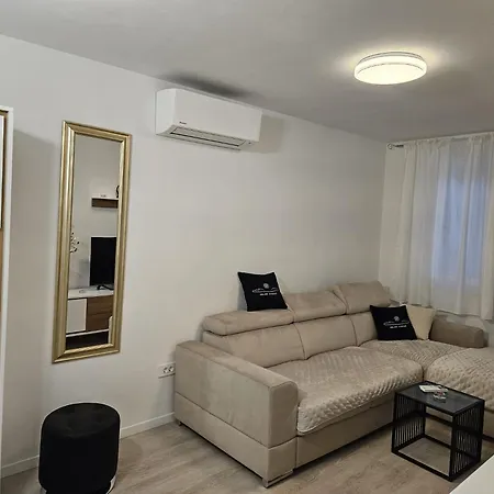 The Kupica شقة سبليت